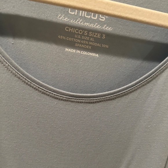 Lands end ice blue puffer vest 1xp and coordinating chicos tee size 3 - Picture 4 of 5